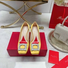 Roger Vivier flat shoes